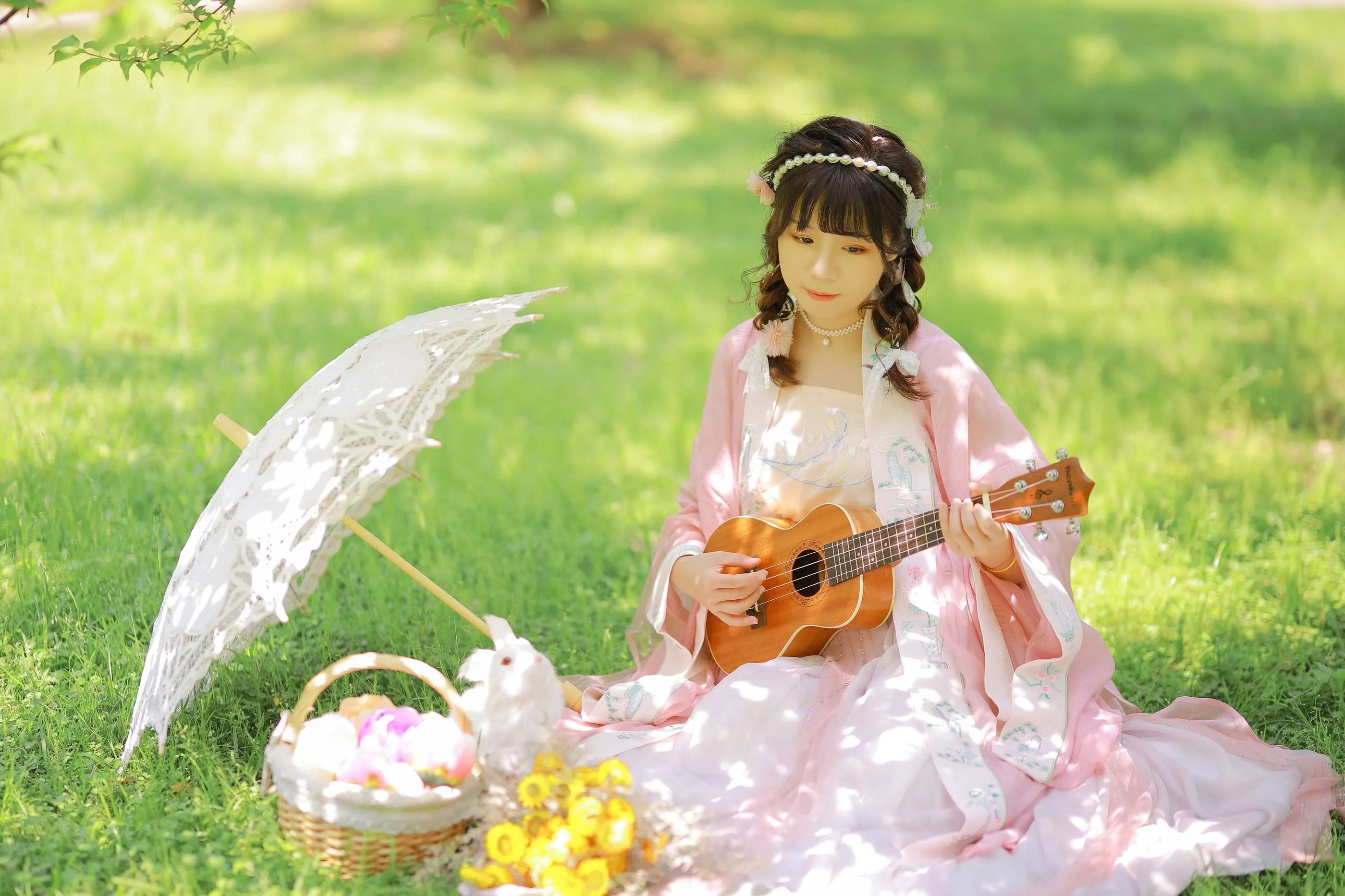[YITUYU艺图语]2022.08.20 吻花香 Suky喜欢软绵绵毛茸茸的团子 [26P]插图